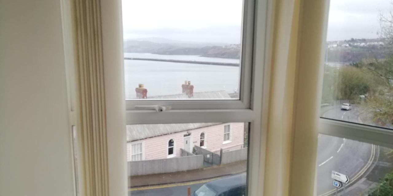 The Hope And Anchor Hotel Goodwick ภายนอก รูปภาพ